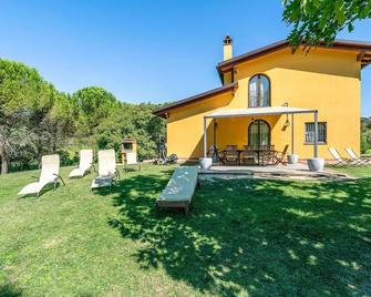 Stunning Home In San Miniato With Wifi - San Miniato - Innenhof