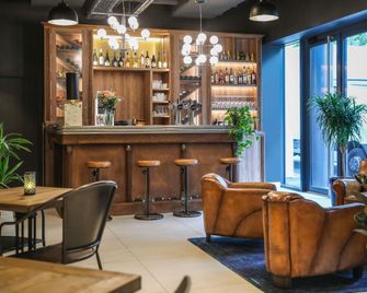 ibis Styles Puteaux Paris La Défense - Пюто - Бар