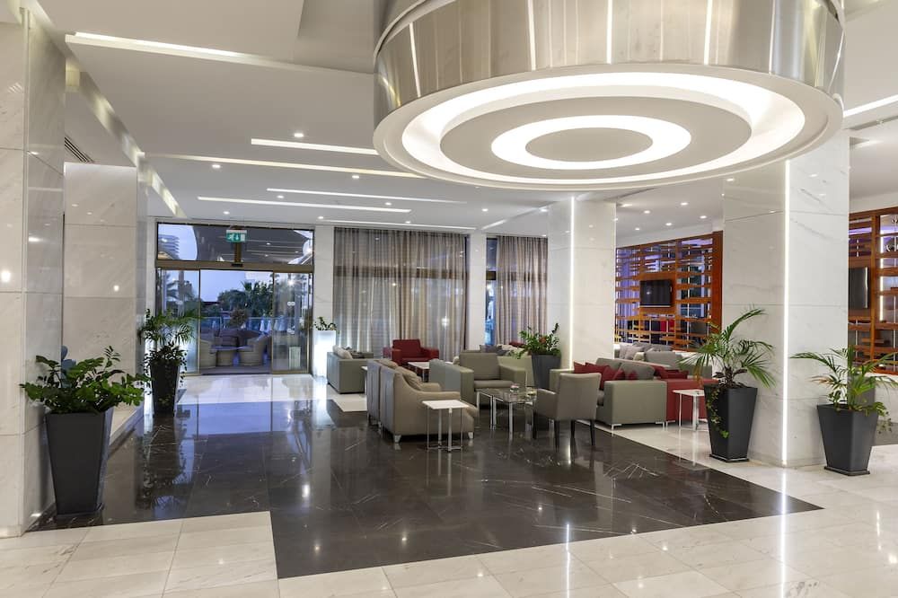 ميليسي بيتش هوتل آند سبا