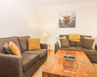 Smiddy Bothy, Romantic, With Hot Tub In Edzell - Brechin - Living room