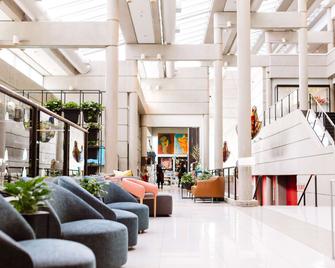 Hotel Murano - Tacoma - Lobby