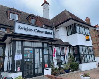 Knights Court - Great Yarmouth - Building