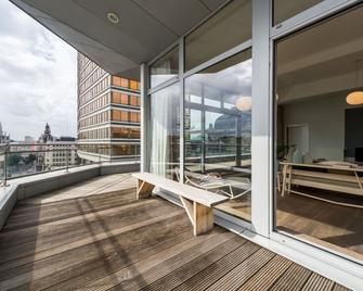 Smartflats Design - Antwerp Central - Amberes - Balcón