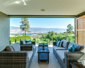 Stunning Lakeview Vineyard with Private Pool - Summerland - Balcony