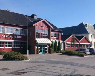 Verdal Hotell - Verdalsøra - Bygning