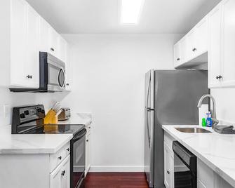 Seattle Cloud 2br Prime Location - Seattle - Kitchen