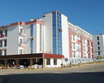 Free Zone Hotel - Tanger - Gebäude