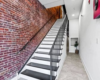 Loft 2br Free Parking Ev Charger - Philadelphia - Stairs