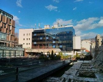 فندق أرت - سراييفو - مبنى