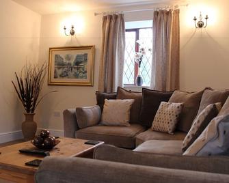 Bridge Farm Hotel - Leeds - Living room