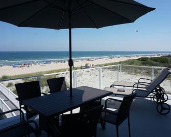 Oceanfront House on the Beach in Surf City, LBI - 6 Bedrooms - Surf City - Balcony