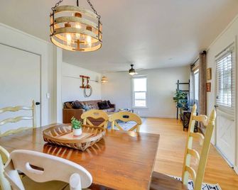 Historic downtown bungalow, a short walk to hot springs and dinosaur museum. - Thermopolis - Jídelna