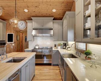 Rated One Of The Top Vrbo's By Mn Monthly Magazine! Interior Designer Owned - Pequot Lakes - Cocina