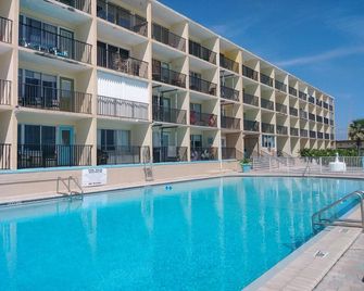 Daytona Inn Beach Resort - דייטונה ביץ' - בריכה