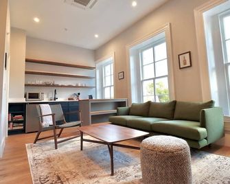The Franklin Suite at Prince Street Inn - אלכסנדריה - סלון