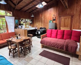 Los Quetzales Ecolodge & Spa - Cerro Punta - Huiskamer