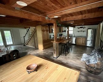 Cozy Cabin near KentuckyLake - Murray - Comedor