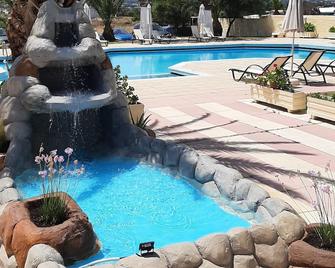 Leonidas Hotel & Studios - קוס - בריכה