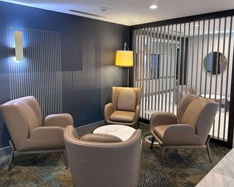 La Quinta Inn & Suites by Wyndham South Bend - South Bend - Lobby