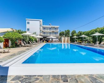 Angela Hotel & Apartments - Gouvia - Havuz