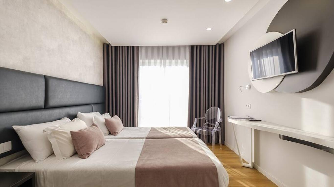 هوتل روزا ميستيكا