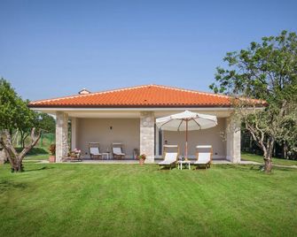 B&B I Tre Olivi - Lazise - Innenhof