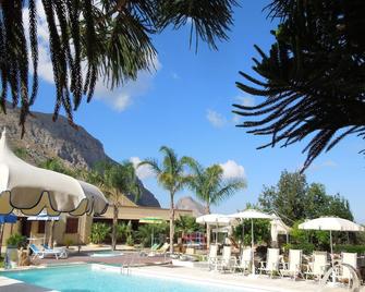 Hotel Oasi da Paolo - Castelluzzo - Pool