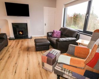 Rockville - Greencastle - Living room