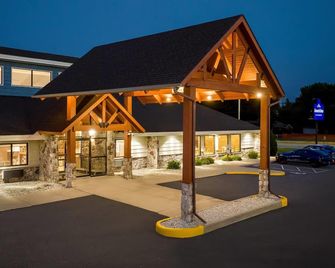 AmericInn by Wyndham Sturgeon Bay - Sturgeon Bay - Rakennus