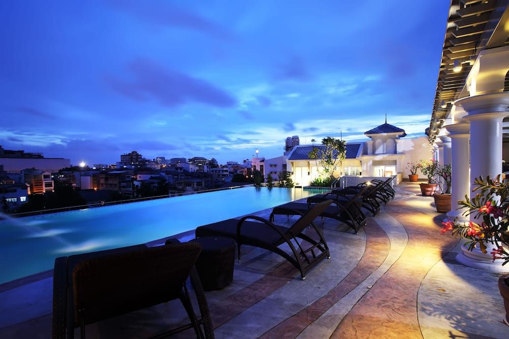 تشيالاكس ريزورت - بانكوك - حوض السباحة