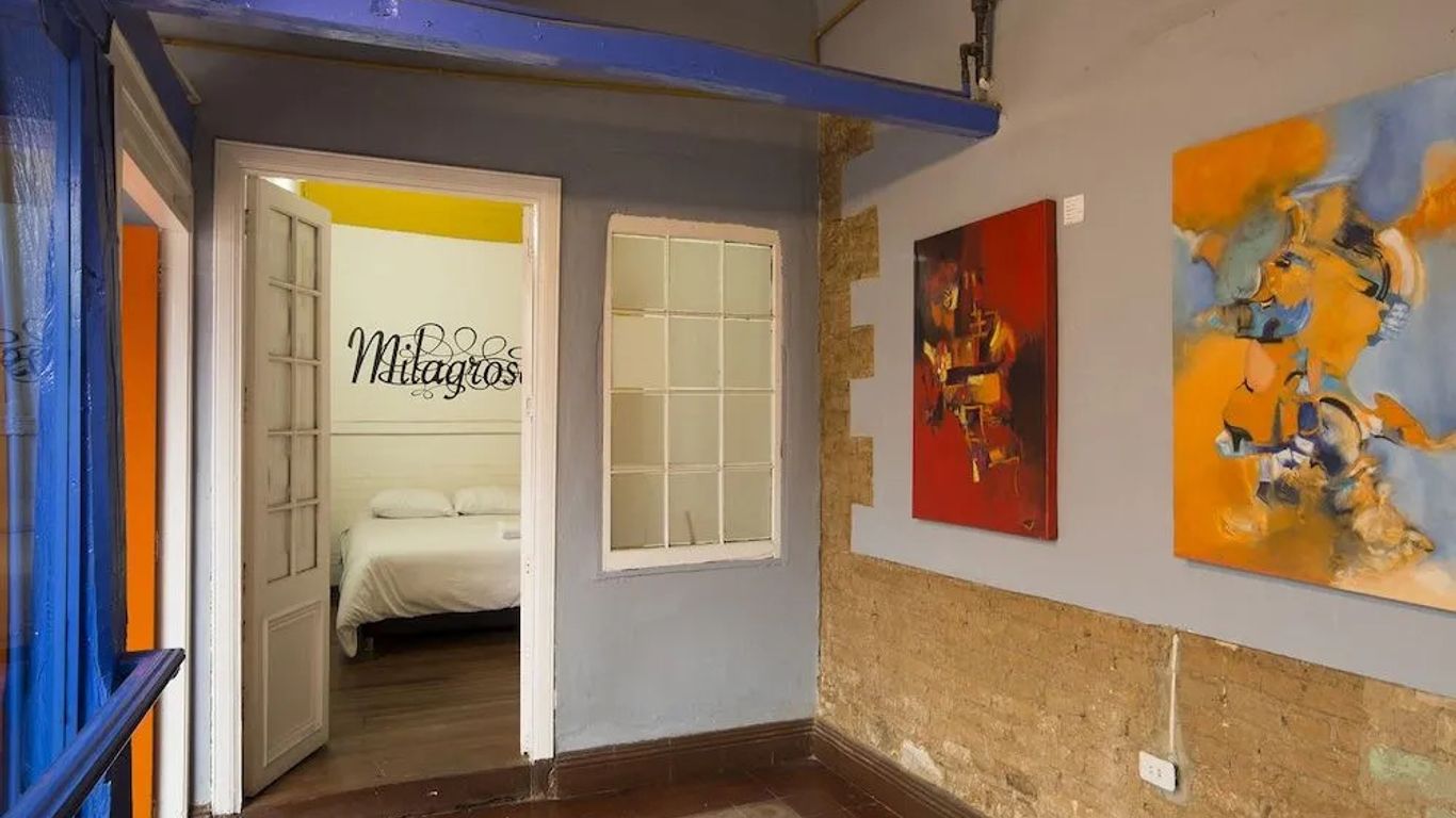 Fatima Suites - Hostel