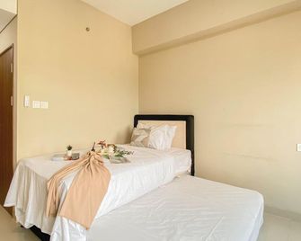Simple Rest Studio (No Kitchen) At Lrt City Sentul - Royal Sentul Park Apartment - Babakan Madang - Bedroom