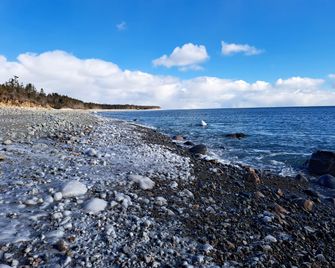 Luxury Cabins with Atlantic Ocean Views on Cape Breton Island, Nova Scotia - Ingonish Beach - Playa