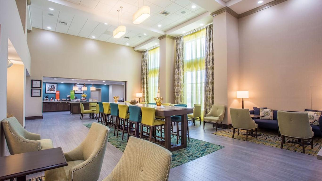 Hampton Inn & Suites Yonkers - Westchester
