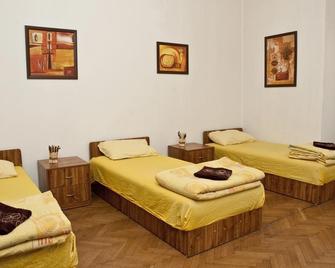 Hostel Mostel Sofia - Sofya - Yatak Odası