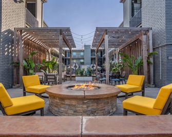 Country Inn & Suites by Radisson Metairie - Metairie - Patio
