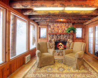 Log Cabin on the Stream - Sundance - Huiskamer
