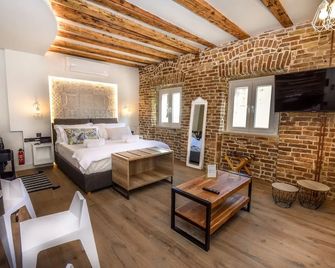 Murofinto Homes - Corfu - Slaapkamer