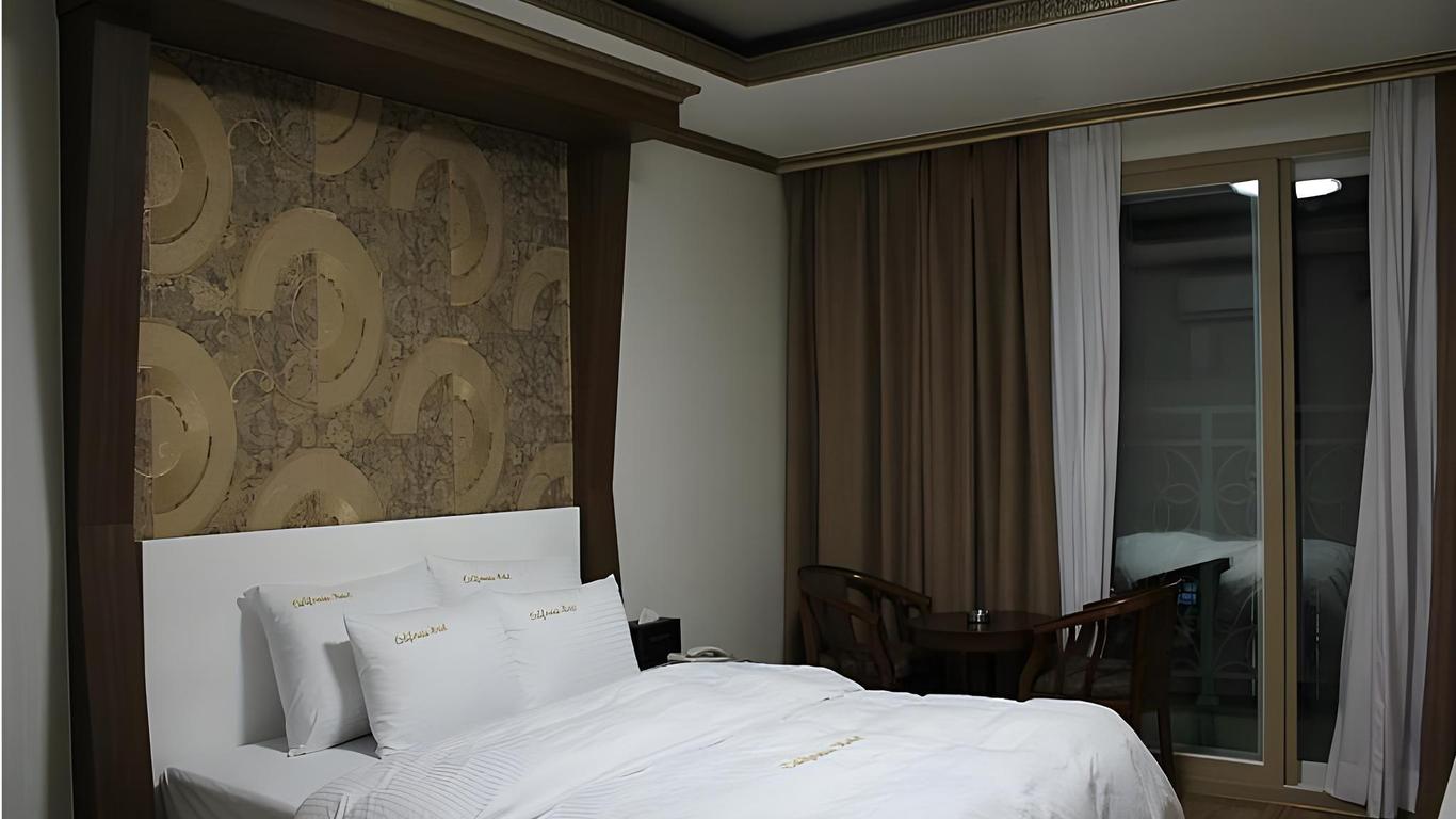 California Hotel