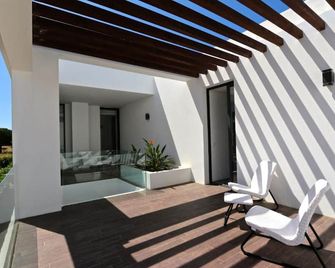 Luxury Vilamoura Home | Short Walk to Marina | Villa Pinheiro | 6 bedrooms - Quarteira - Patio