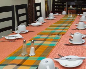 Kings crown hotel - Alimosho - Restaurante
