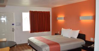 Motel 6 Crescent City, CA - Crescent City - Bedroom
