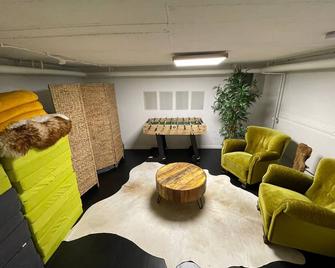 Superschönes Studio Lunca 220qm In Stuttgart West - Stuttgart - Pokój dzienny