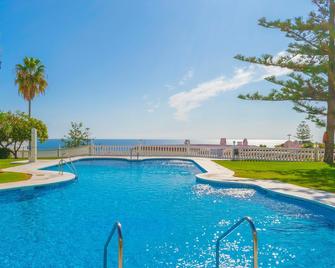 Beautiful vacation apartment on the Costa del Sol. - La Cala de Mijas - Pool