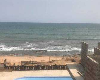 Nana Swiss House Beach Resort - Accra - Platja