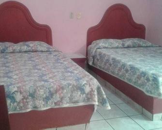 Hotel Siesta Santuario - Jerez de García Salinas - Bedroom