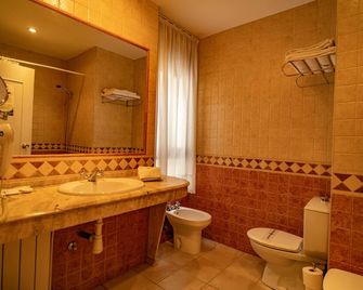 Hotel Alfonso IX - Cáceres - Baño