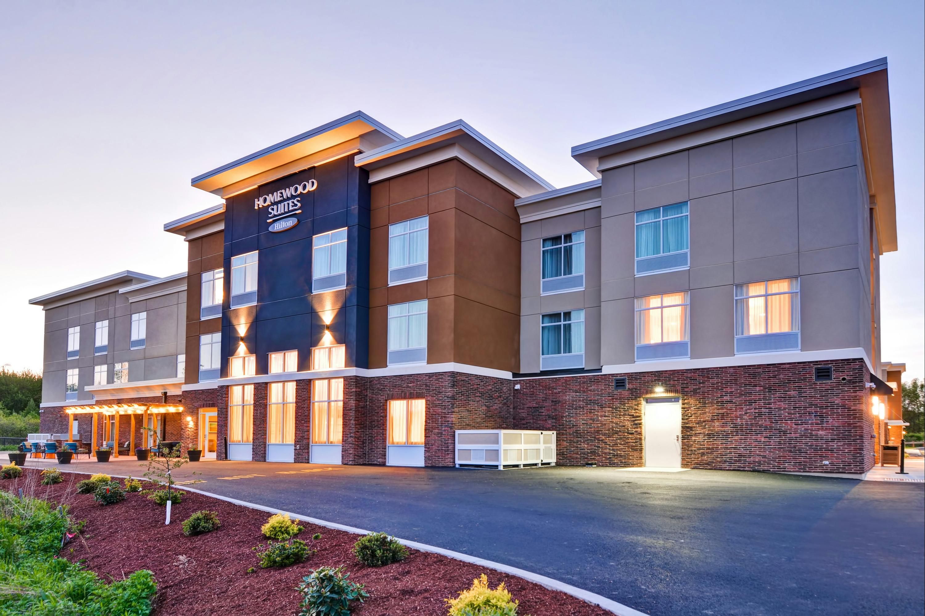 Homewood Suites by Hilton Hadley Amherst - Hadley - Budova