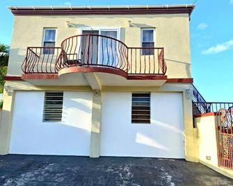 Stylish Joyful Studio - Cedar Grove - Gebäude