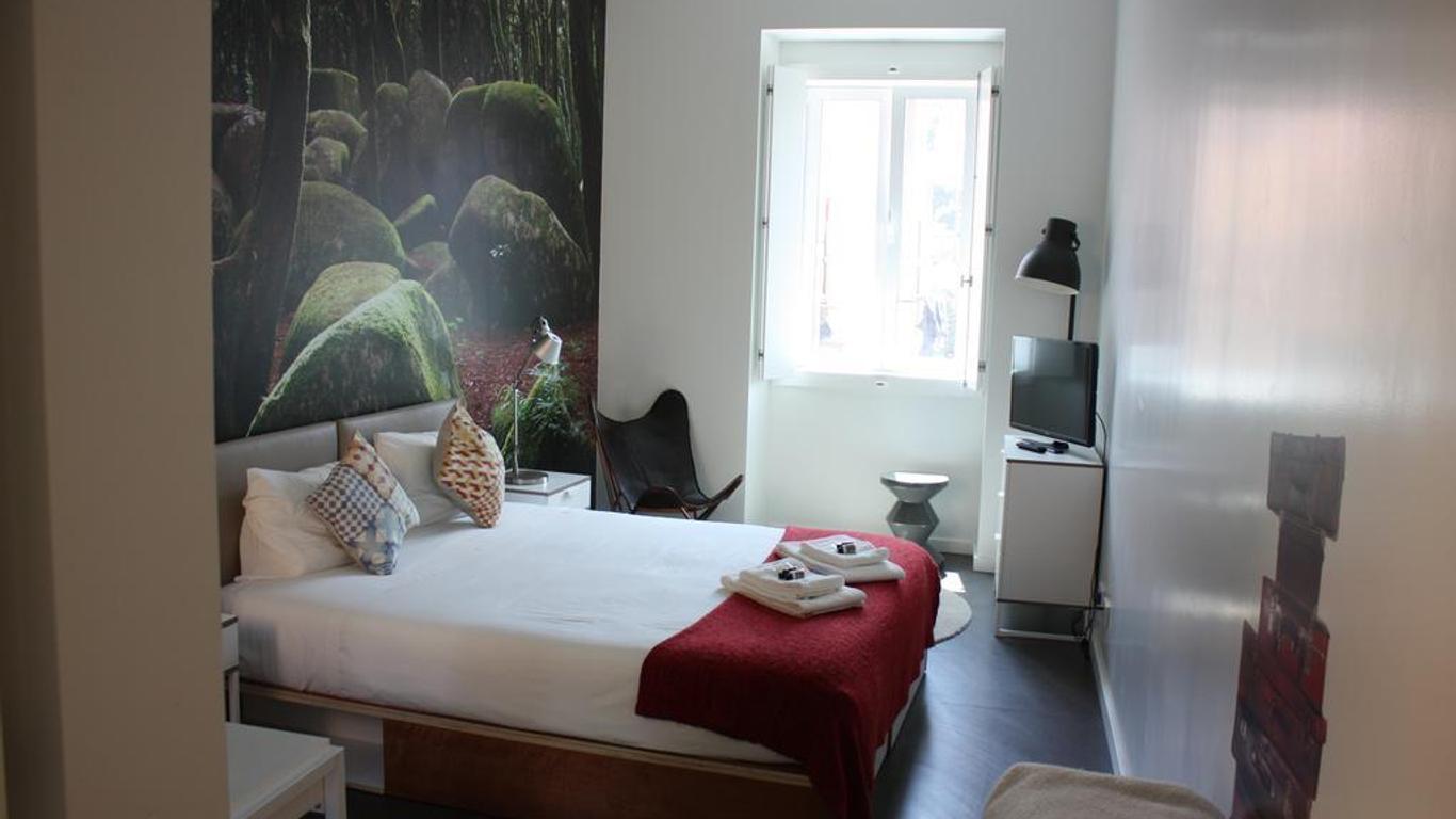 Moon Hill Hostel